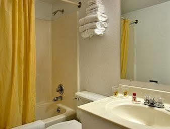 ซูเปอร์ 8 บาย วินด์แฮม คาร์บอนเดล Motel ภายนอก รูปภาพ